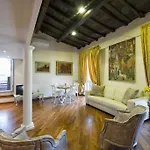 Pantheon Luxury Apartment