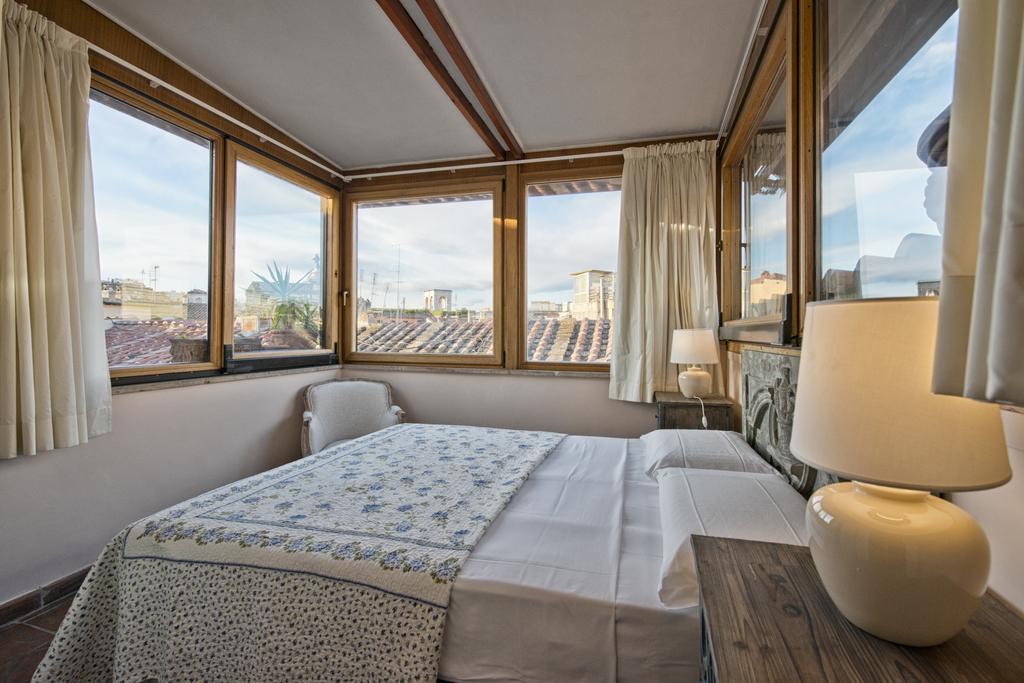 Pantheon Luxury Apartment